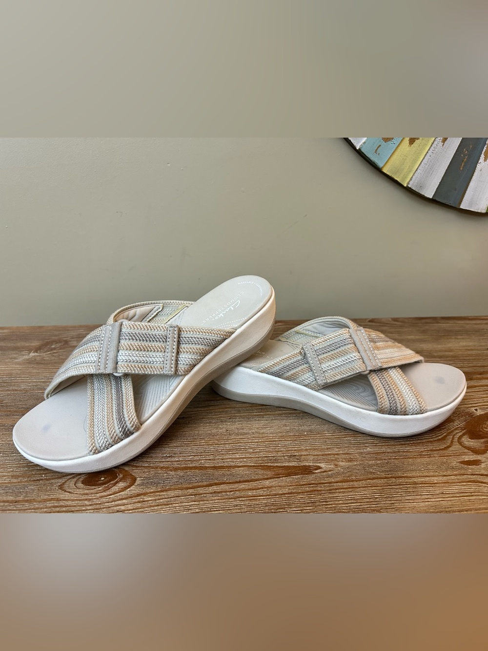 Clarks Cloudsteppers Arla Wave Slide Sandals – Beige Combo – Women’s 7M